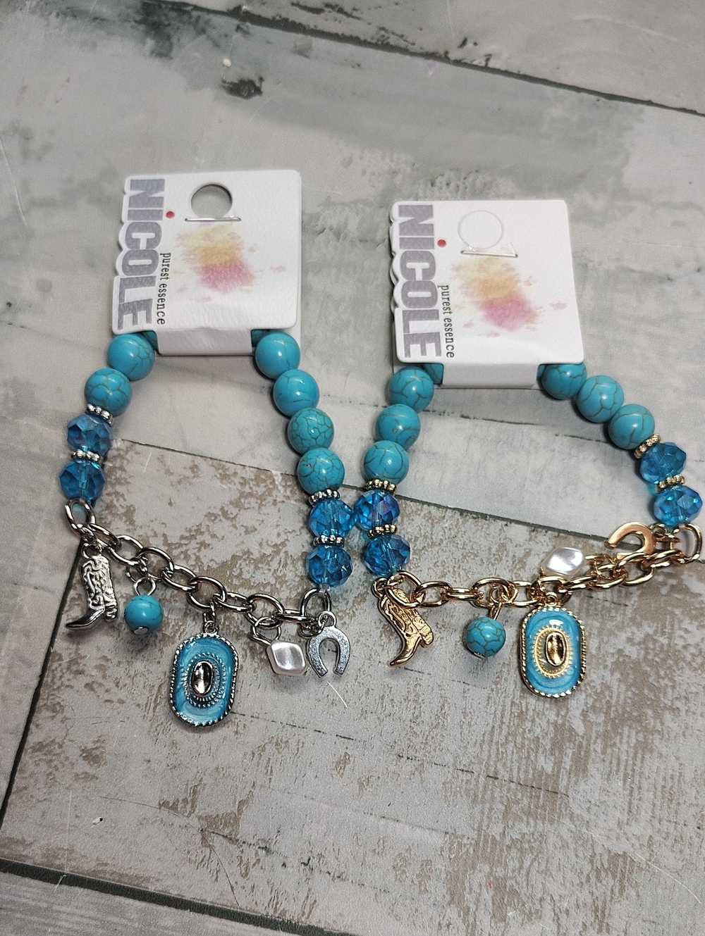 👢Western/Cowboy Style Glass Beaded Charm Bracelet - Multiple Colors - Picture 7 of 7